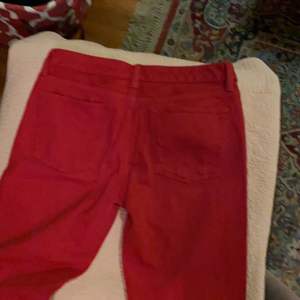 Banana Republic size 28 (which is a USA 6) skinny jeans in a beautiful red color